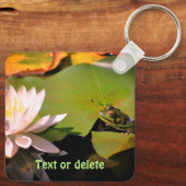 Kikker die Lotus Water Lily op maat toedient Sleutelhanger (Achterkant)