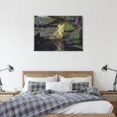 Kikker in een vijver canvas afdruk (Insitu (Slaapkamer))