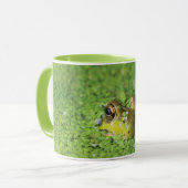 Kikker in groene algen mok (Voorkant links)