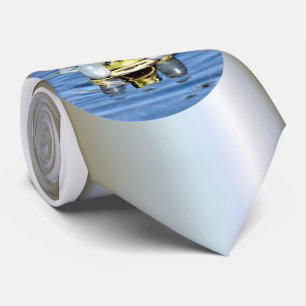 Kikker in water met luchtgas stropdas