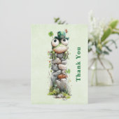 Kikker met groene hoed en klavertje vier schattig bedankkaart (Staand voorkant)