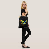 Kikker met rode, verven bomen tote bag (Op model)