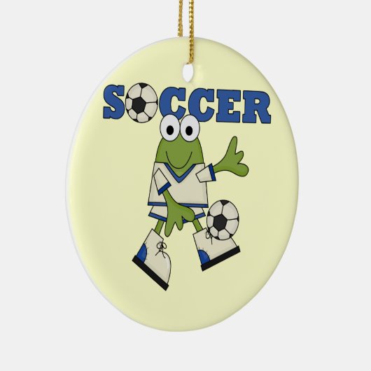 Kikker met Voetbal T-shirts en cadeautjes Keramisch Ornament (Rechts)