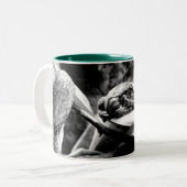 Kikker op leder B+W Tweekleurige Koffiemok (Voorkant links)