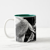 Kikker op leder B+W Tweekleurige Koffiemok (Links)