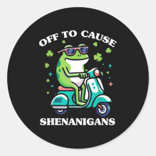 Kikker weg om kattenkwaad uit te halen St. Patrick Ronde Sticker