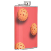 Kikkerbal op koraalkleurkolf heupfles (Rechts)