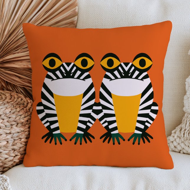 Kikkers in zebra patroon funky dier maximalist  kussen (Creator heeft geüpload)