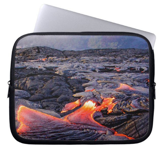 Kilauea Rode Hete Lava Stroom Laptop Sleeve (Voorkant)