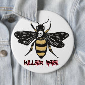  killer bijentekening ronde button 6,0 cm (In situ)