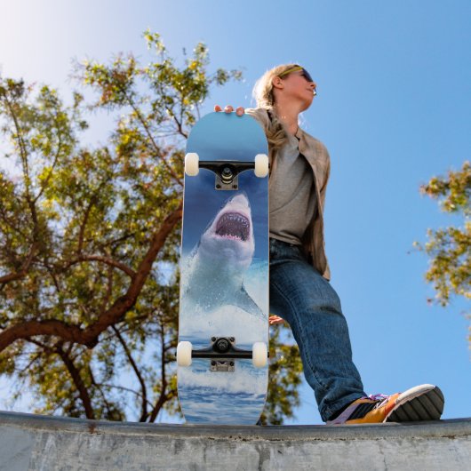 KILLER SHARK FILM SKATEBOARD (Buiten 1)