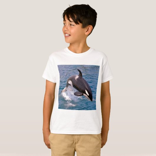 Killer walvis springt uit water t-shirt (Voorkant volledig)