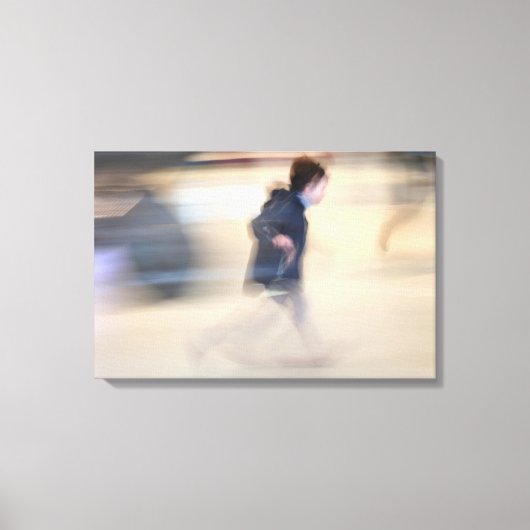 Kind dat ontsnapt aan het Spider Beaubourg-Canvas Canvas Afdruk (Voorkant)