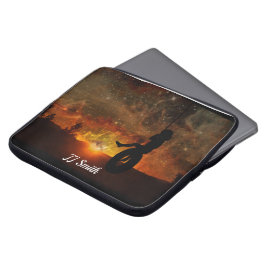 Kind in bandensvleugelhoes voor laptop sleeve