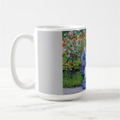 Kind in de tuin, Monet Koffiemok (Links)