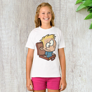 Kind in een koffermeisje t-shirt