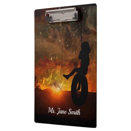 Kind in Tyre Swing Klembord (Links)