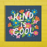 Kind is Cool Bold Kleurrijke Bloemen en Vlinders Imitatie Canvas Print<br><div class="desc">Deze leuke, schattige faux canvas print is voorzien van handgelinkte tekst lezen, "Kind is Cool, " een geweldige herinnering voor iedereen! Kleurrijke bloemen en bladeren vallen op in tinten blauw, sinaasappel, roze en limoengroen. Drie kleine vlinders en steraccenten voegen een speciale touch toe, en de achtergrond heeft een gestructureerde look....</div>