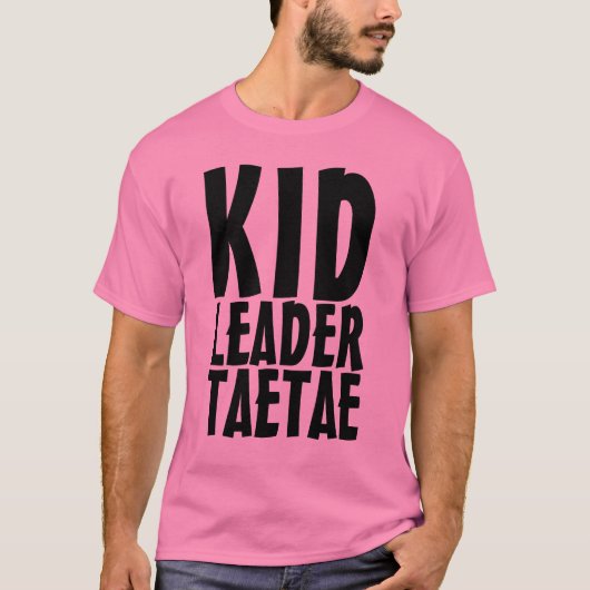 Kind Leider TaeTae Taoogon T-Shirt (Voorkant)