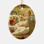 KIND OP DE BED MET TOYS EN CHRISTMASGIFTEN KERAMISCH ORNAMENT (Rechts)