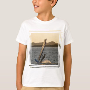 Kind T-shirt van het Afbeelding van de achterrand