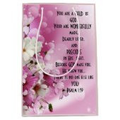 Kind van God Bloemen Geschenktas Psalm 139 Medium Cadeauzakje (Voorkant)