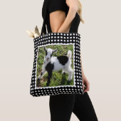 Kind van zwarte en witte poka Dot Nigerian Dwarf G Tote Bag (Dichtbij)