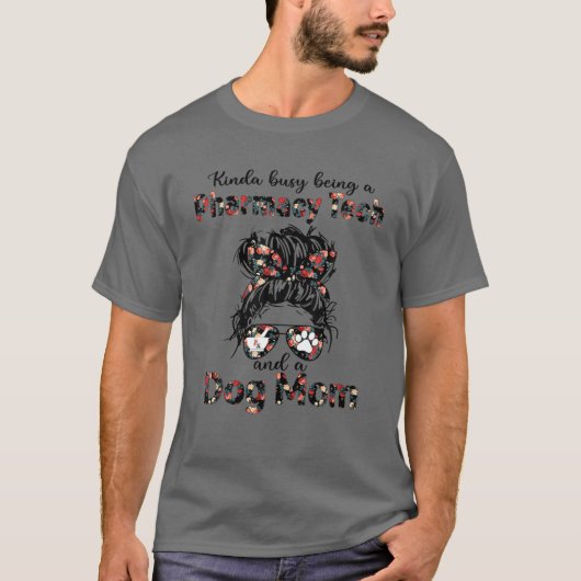 Kinda Busy is een apotheker en een hond T-shirt (Voorkant)