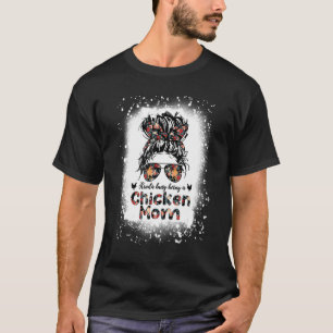 Kinda Busy is een kip met mama die een vlinderbloe T-shirt