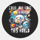 Kinder 2e klas is uit dit Wereldschooljaar St Ronde Sticker (Voorkant)