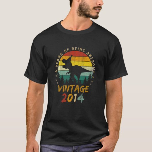 Kinder 9 jaar oud dinosaurus Geweldige sinds 2014  T-shirt (Voorkant)