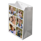 Kinder Afbeeldingen van de moderne familie Medium Cadeauzakje (Achterkant Gekanteld)