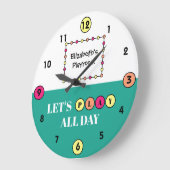 Kinder afspeelruimte de hele dag met naam groen grote klok (Hoek)