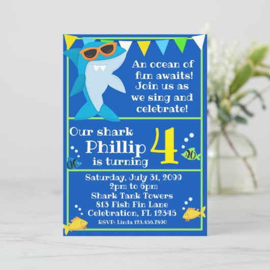 Kinder Blauwe Haai Fintastische Verjaardag Kaart (Staand voorkant)