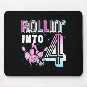 Kinder Bowler Rollin’ Into 4 Bowling 4e verjaardag Muismat