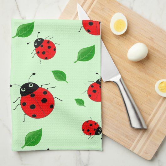 Kinder Cute Red ladybug en groen verlof op verloop Theedoek (Quarter Fold)
