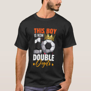 Kinder deze jongen nu 10 dubbel-cijferige Voetbal  T-shirt