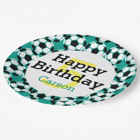 Kinder gepersonaliseerd Voetbal Happy Birthday Spo Papieren Bordje (Gekanteld)