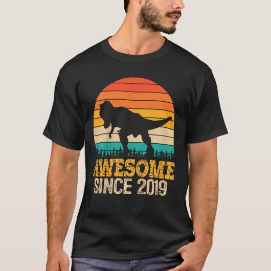 Kinder Geweldige sinds 2019 3rd Birthday Boy Dinos T-shirt (Voorkant)