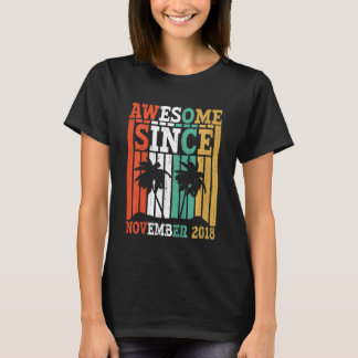 Kinder Geweldige sinds november 2018 Retro BIR T-shirt