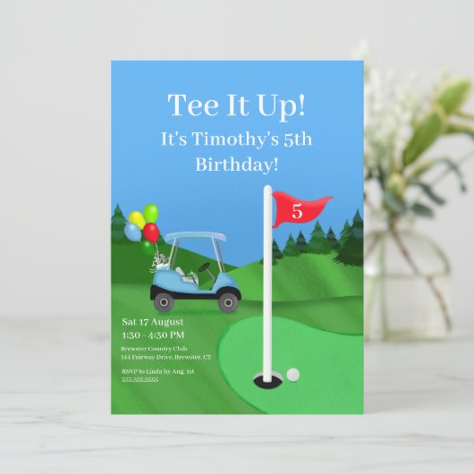 Kinder golfkar op cursusverjaardag kaart (Staand voorkant)