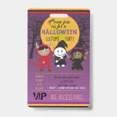 Kinder in kostuum Halloween Party Invitation Badge (Voorkant)