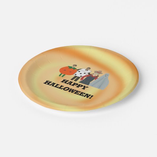 Kinder in kostuums Happy Halloween Borden Papieren Bordje (Gekanteld)