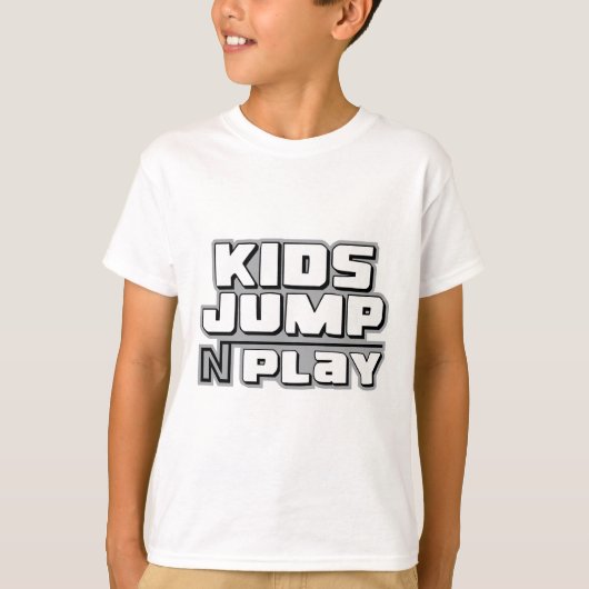 Kinder Jump N Play aangepaste typografie t shirt o (Voorkant)