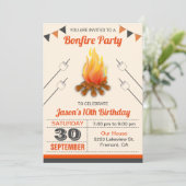 Kinder kamp uit Bonfire Birthday Party nodigt uit Kaart (Staand voorkant)