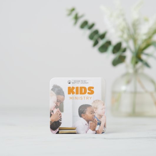 Kinder kerkdienst nodigt visitekaartje uit contactkaartje (Staand voorkant)