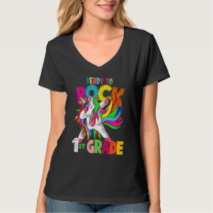 Kinder klaar om 1st gradendoekje terug te draaien t-shirt