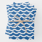 Kinder Kleurrijke Blauwe & Witte Golvende Lijnen Inpakpapier Vel (In situ)