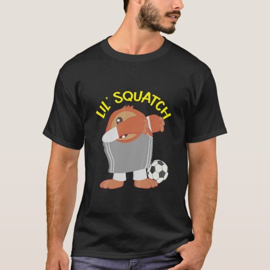 Kinder Lil Squatch Cute Baby Bigfoot Soccer Player T-shirt (Voorkant)