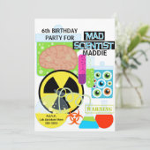 Kinder Mad Scientist Science Lab Verjaardagsuitnod Kaart (Staand voorkant)